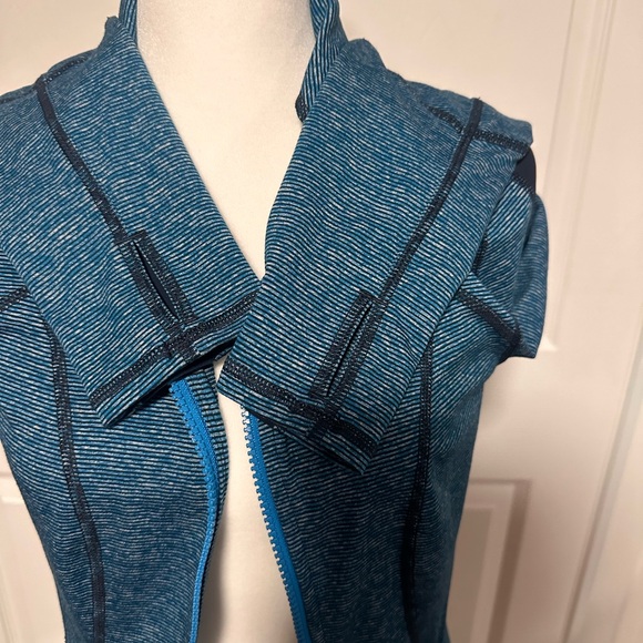 Zella Navy Mesh/ Blue white stripes Zip Up Jacket *2 Way Zipper, size S - Picture 4 of 7